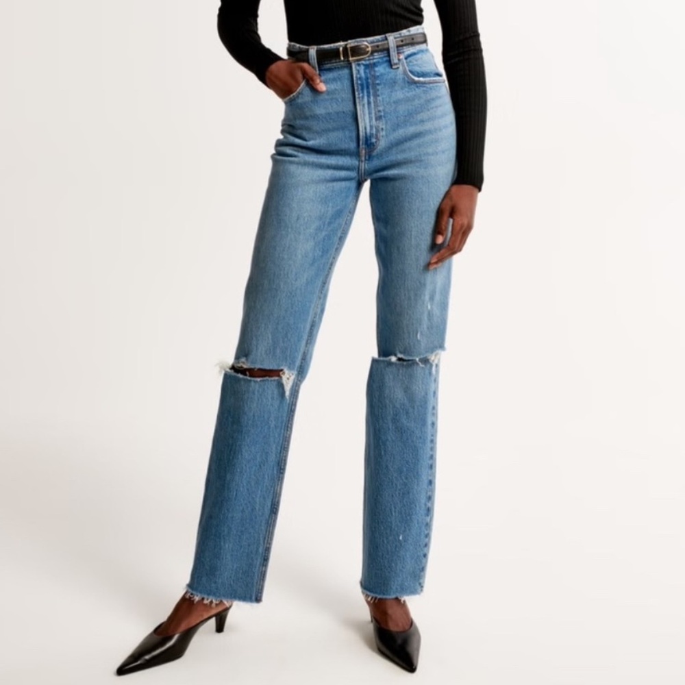 Abercrombie & Fitch Ultra High Rise 90s Straight Distressed Medium Wash 26